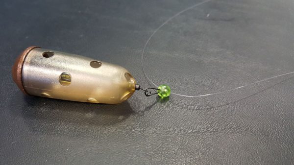 clip bead with maggot feeder